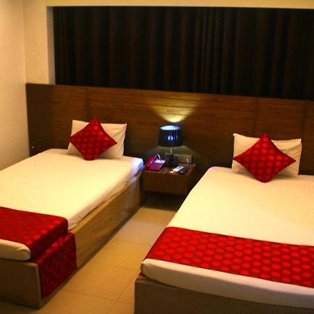 The Alina Hotel & Suites Читагонг Екстериор снимка