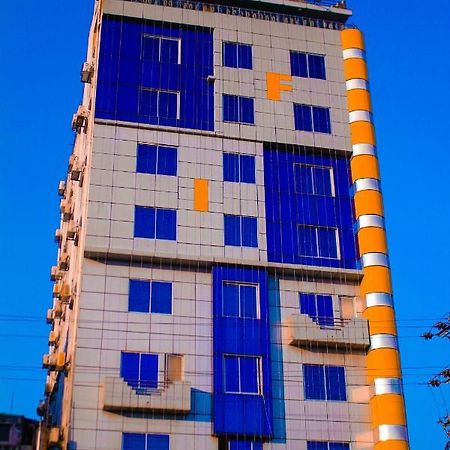 The Alina Hotel & Suites Читагонг Екстериор снимка