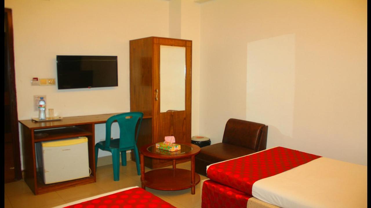 The Alina Hotel & Suites Читагонг Екстериор снимка
