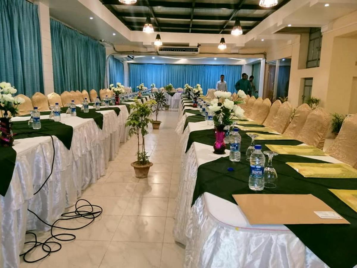 The Alina Hotel & Suites Читагонг Екстериор снимка